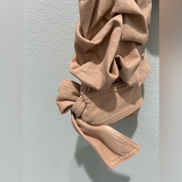 🎀ALICE + OLIVIA TIFF DENIM JACKET WITH BOW SLEEVE🎀 - Picture 9 of 10